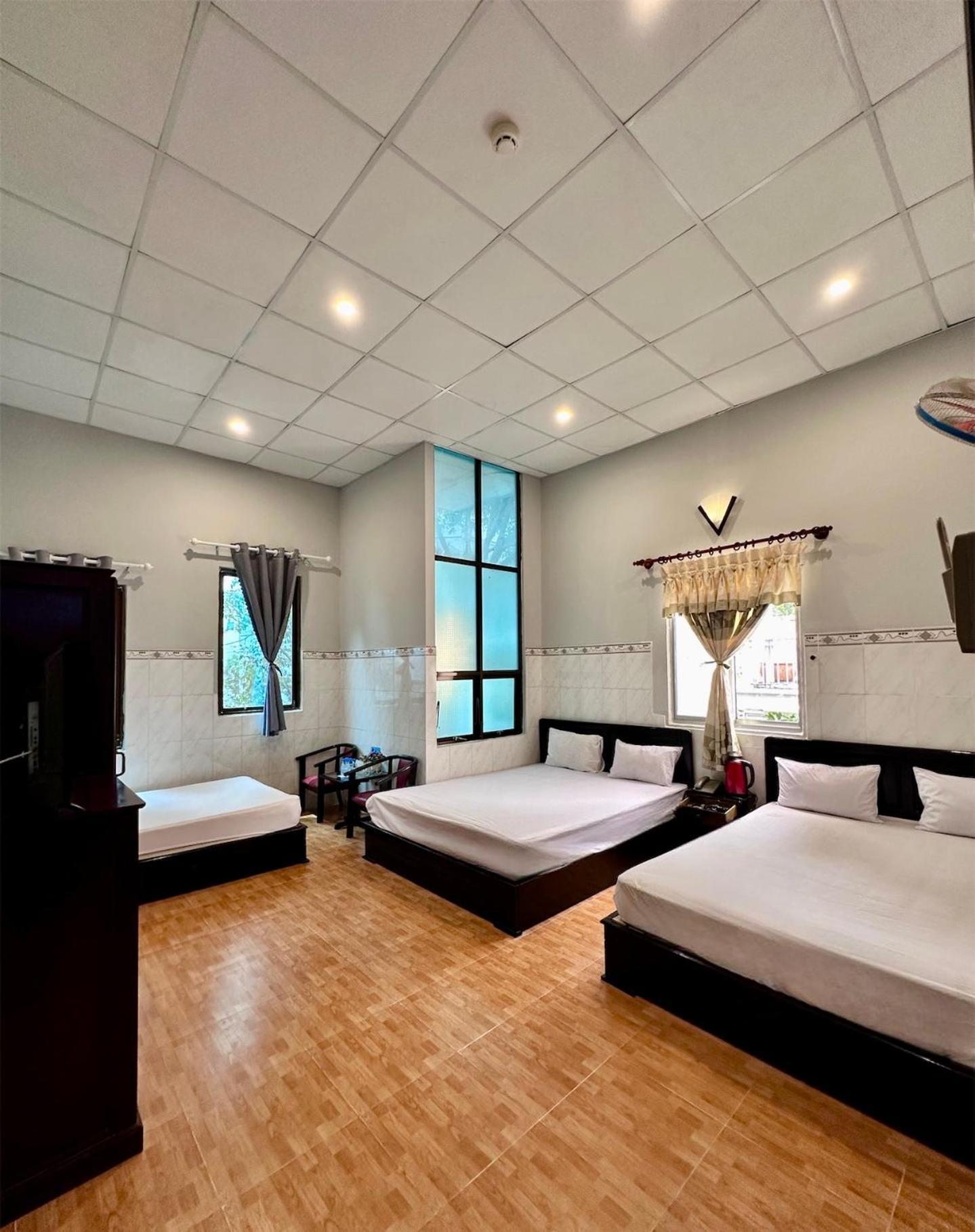 Khach San Nam Do 2 Hotel Can Tho Exterior photo